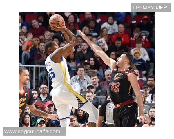 库里透露故意走向球员通道测试塞克斯顿的耐力和反应能力 库里透露故意走向球员通道测试塞克斯顿的耐力和反应能力